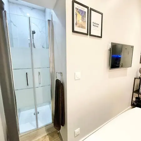 Charming Studette Paris La Defense 아파트