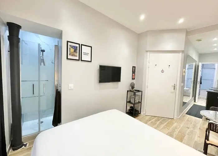 Charming Studette Paris La Defense 아파트 쀼또